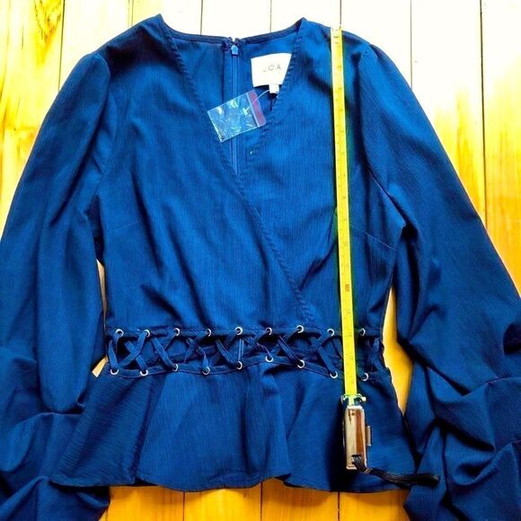 NWT J.O.A. RUFFLED SLEEVE CUT OUT WAIST BLOUSE S - Picture 14 of 15